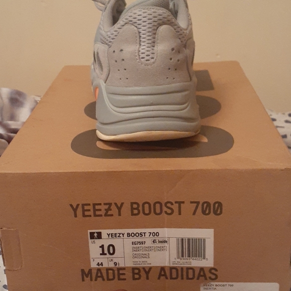 Shoes - Picture 2 of 3